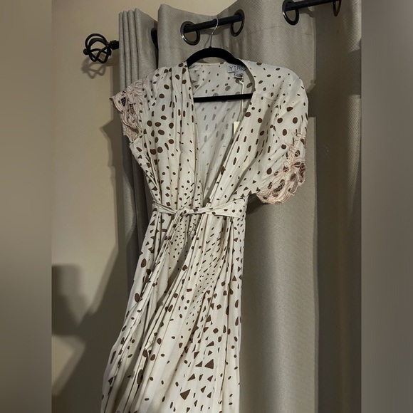 YIREH Isabella Wrap Dress in size large Avante print maxi length New with tags - Picture 2 of 7